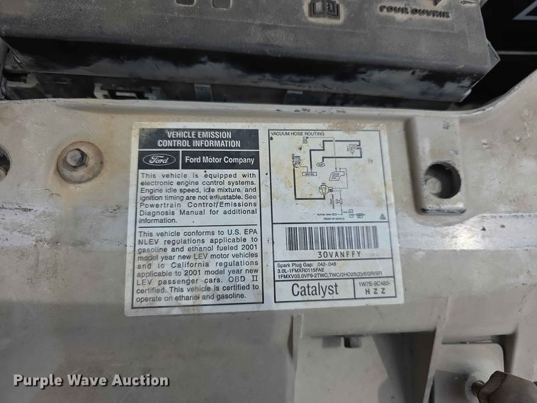 image for item FH6231 2001 Ford Taurus LX 