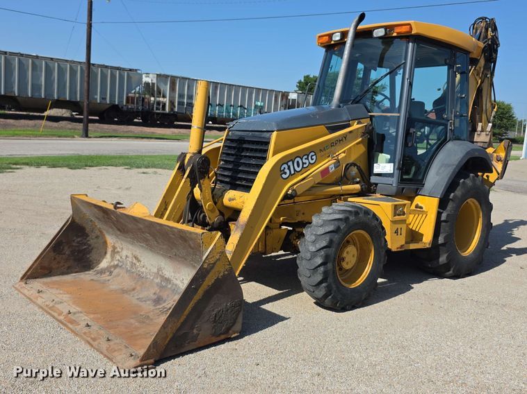 image for item FH6235 2002 John Deere 310SG backhoe