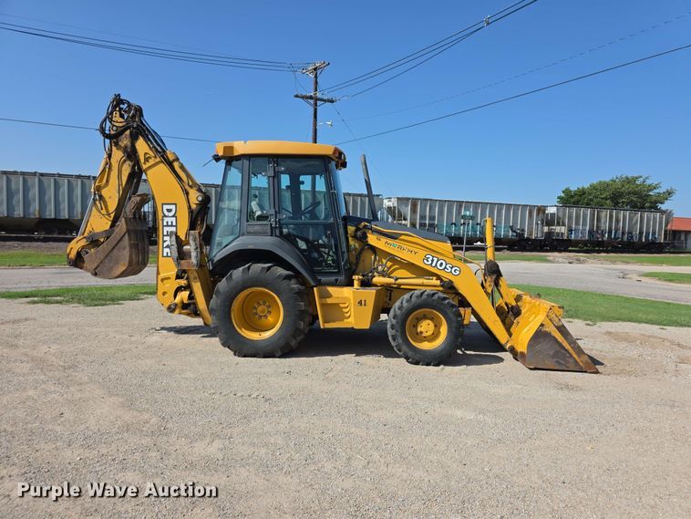 image for item FH6235 2002 John Deere 310SG backhoe