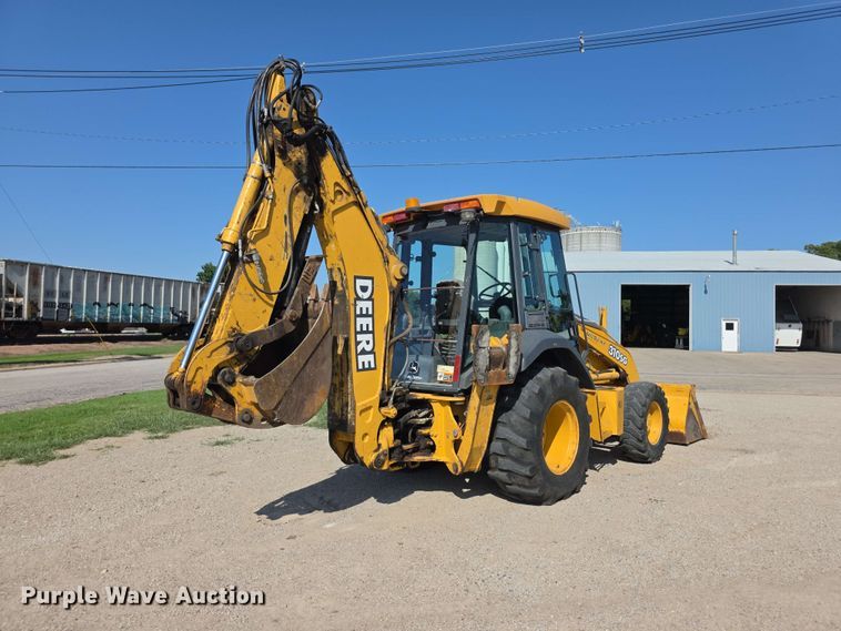 image for item FH6235 2002 John Deere 310SG backhoe