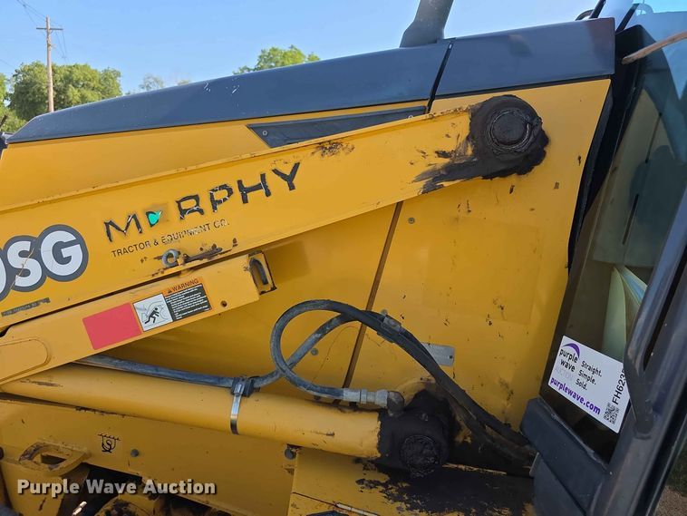 image for item FH6235 2002 John Deere 310SG backhoe