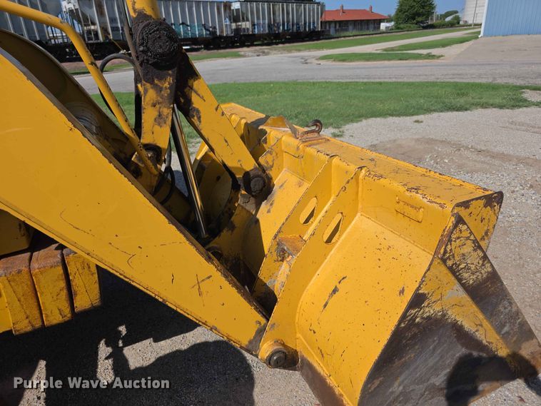 image for item FH6235 2002 John Deere 310SG backhoe