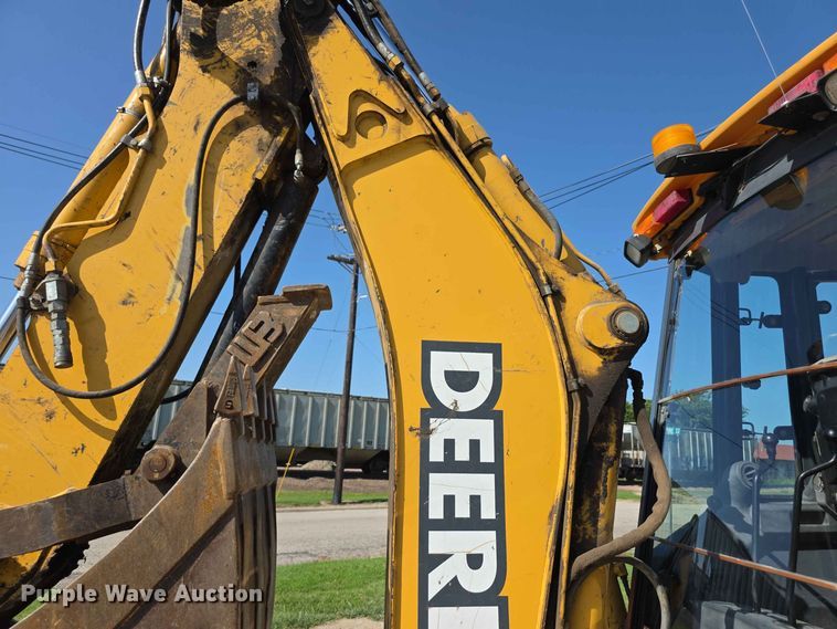 image for item FH6235 2002 John Deere 310SG backhoe
