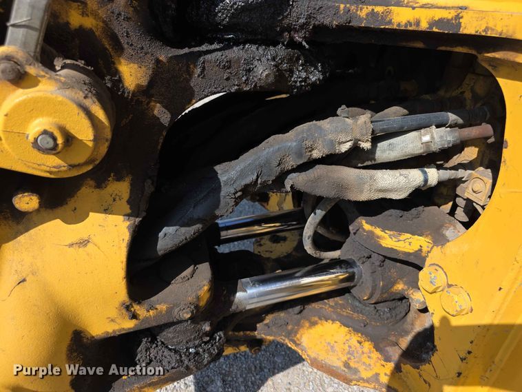 image for item FH6235 2002 John Deere 310SG backhoe