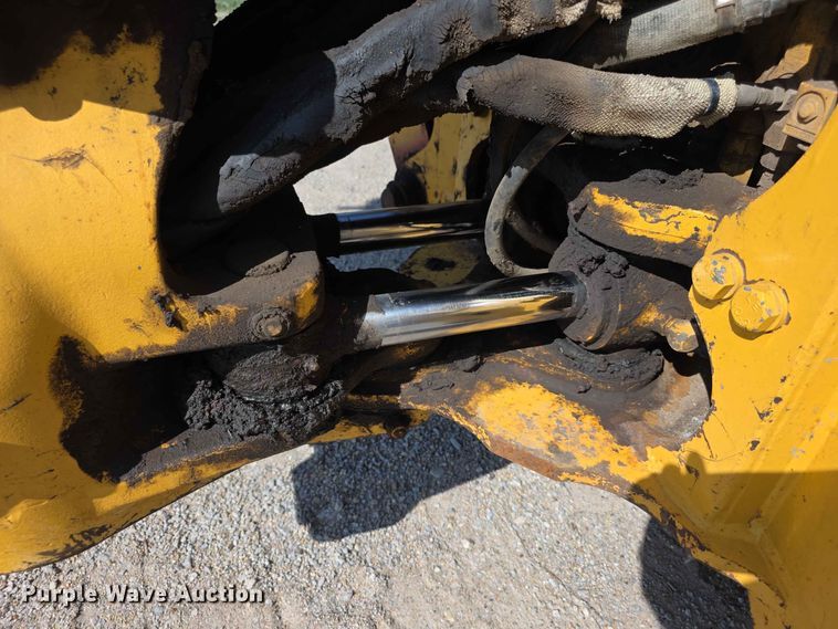 image for item FH6235 2002 John Deere 310SG backhoe