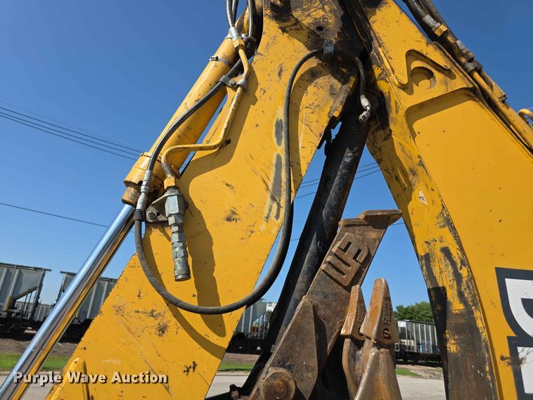 image for item FH6235 2002 John Deere 310SG backhoe