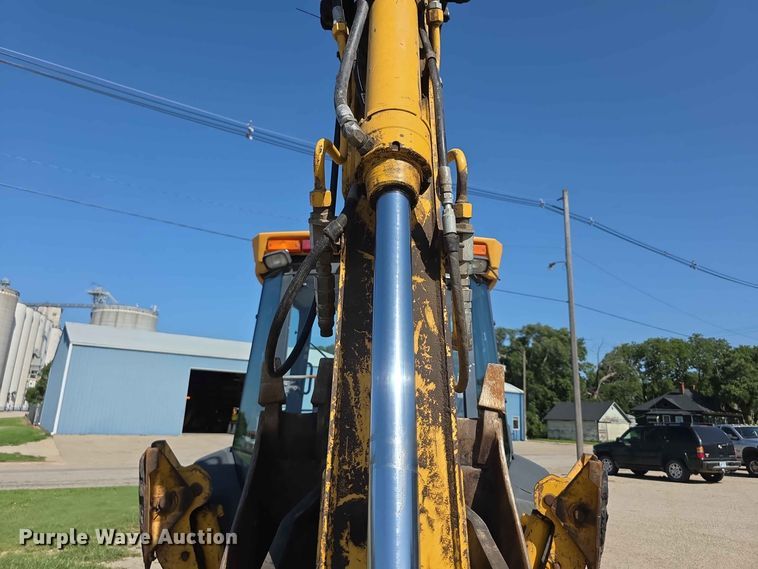 image for item FH6235 2002 John Deere 310SG backhoe