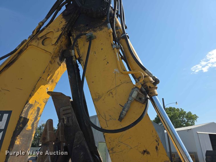 image for item FH6235 2002 John Deere 310SG backhoe