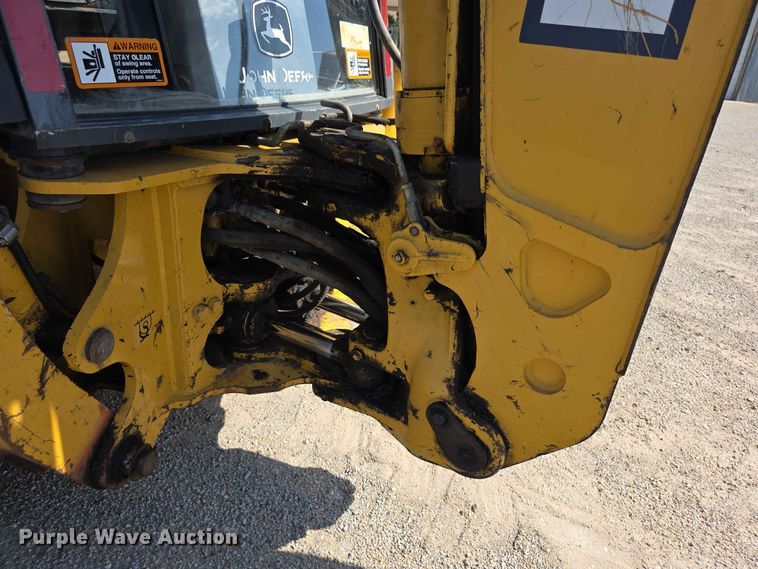 image for item FH6235 2002 John Deere 310SG backhoe