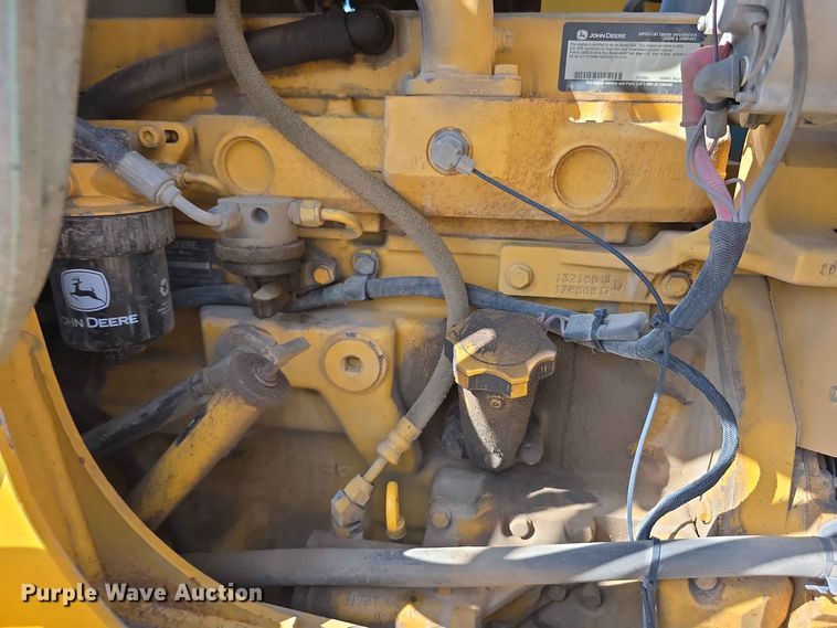 image for item FH6235 2002 John Deere 310SG backhoe