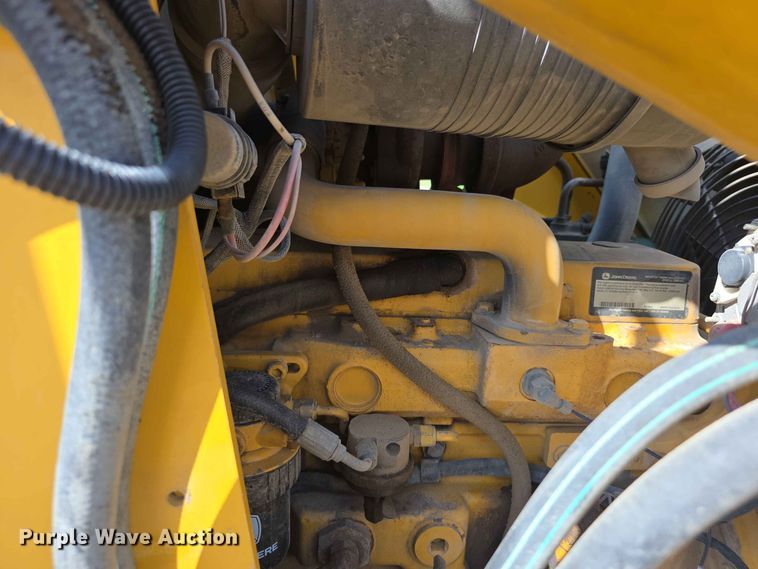 image for item FH6235 2002 John Deere 310SG backhoe
