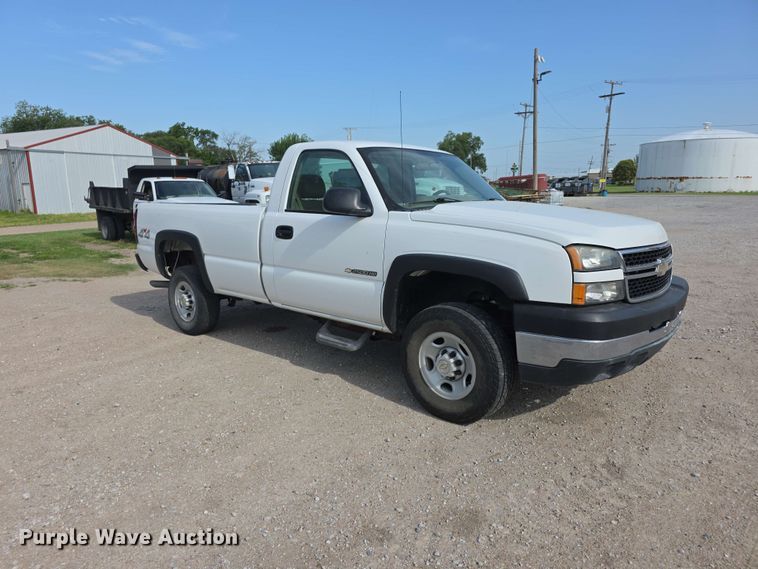 image for item FH6238 2007 Chevrolet Silverado 2500HD pickup truck