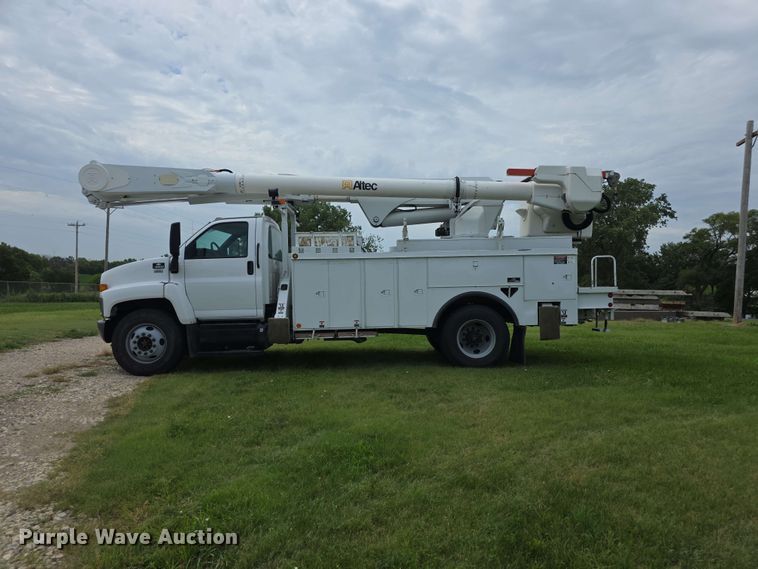 image for item FH6241 2008 Chevrolet C8500 bucket truck
