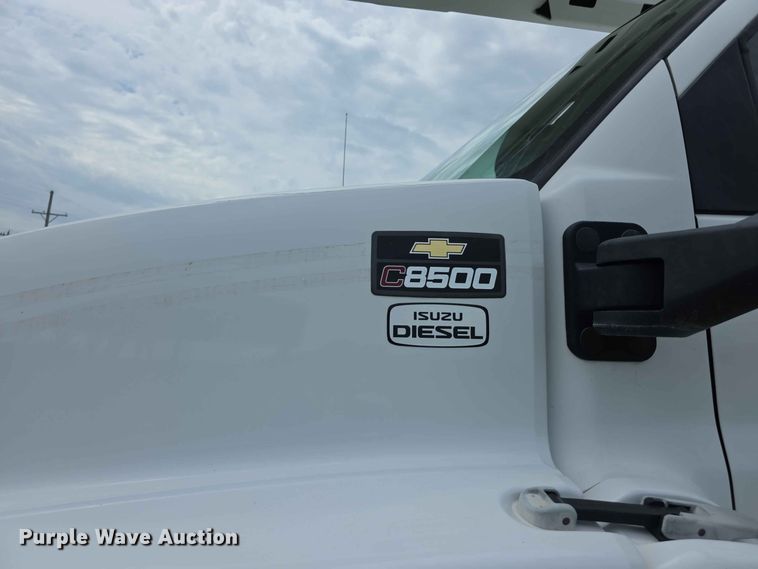 image for item FH6241 2008 Chevrolet C8500 bucket truck