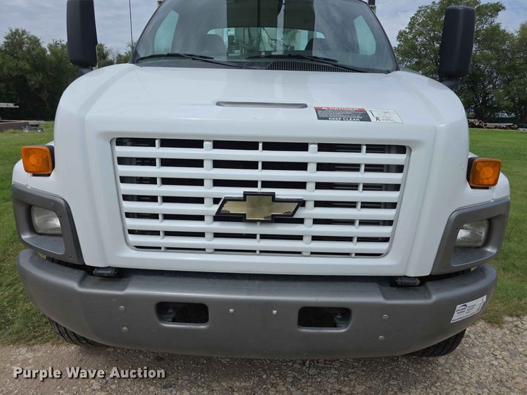 image for item FH6241 2008 Chevrolet C8500 bucket truck