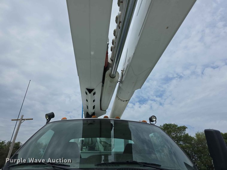 image for item FH6241 2008 Chevrolet C8500 bucket truck