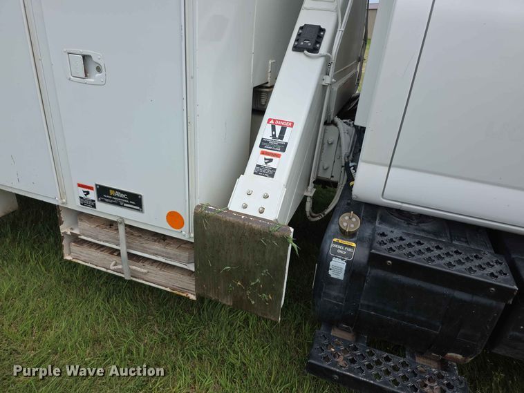 image for item FH6241 2008 Chevrolet C8500 bucket truck