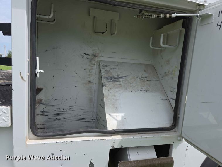 image for item FH6241 2008 Chevrolet C8500 bucket truck