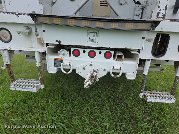 image for item FH6241 2008 Chevrolet C8500 bucket truck