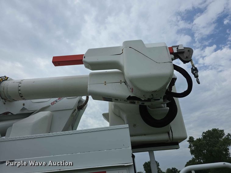 image for item FH6241 2008 Chevrolet C8500 bucket truck