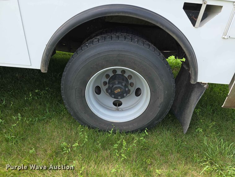 image for item FH6241 2008 Chevrolet C8500 bucket truck