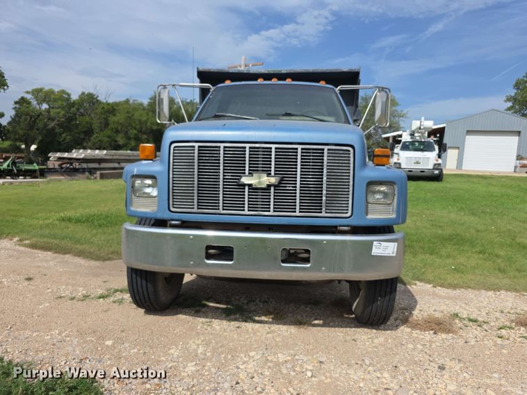image for item FH6243 1996 Chevrolet C7 dump truck