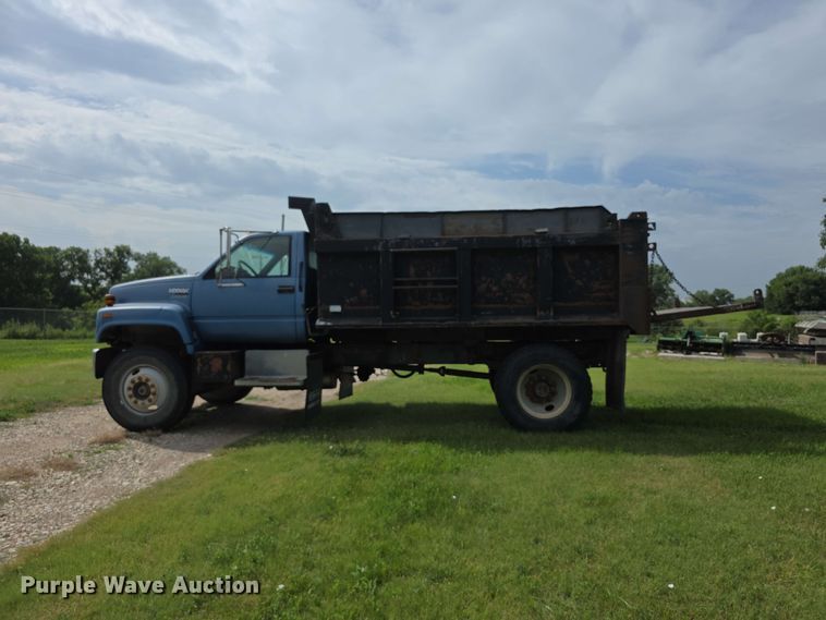 image for item FH6243 1996 Chevrolet C7 dump truck