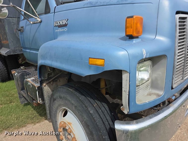 image for item FH6243 1996 Chevrolet C7 dump truck