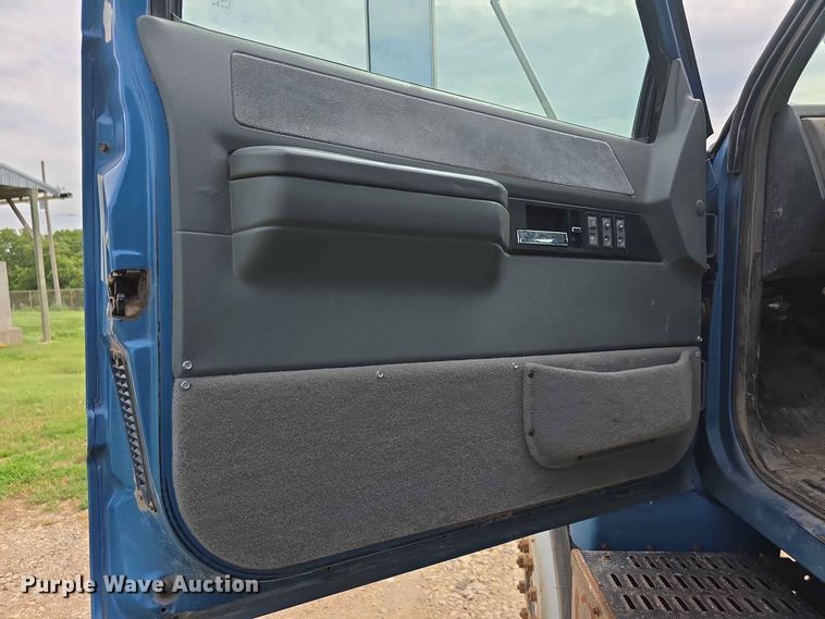 image for item FH6243 1996 Chevrolet C7 dump truck