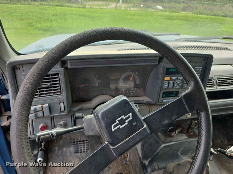 image for item FH6243 1996 Chevrolet C7 dump truck