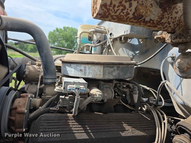 image for item FH6243 1996 Chevrolet C7 dump truck
