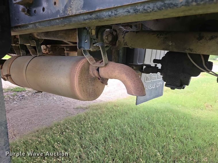 image for item FH6243 1996 Chevrolet C7 dump truck