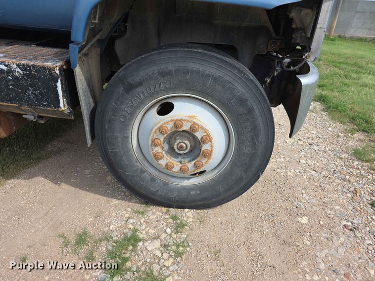 image for item FH6243 1996 Chevrolet C7 dump truck