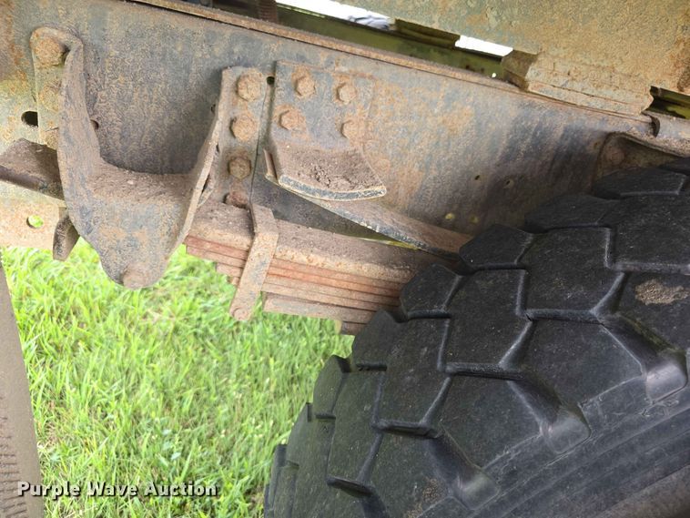 image for item FH6243 1996 Chevrolet C7 dump truck