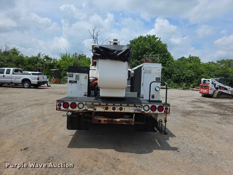 image for item FI0988 2009 Ford F550 Super Duty bucket truck