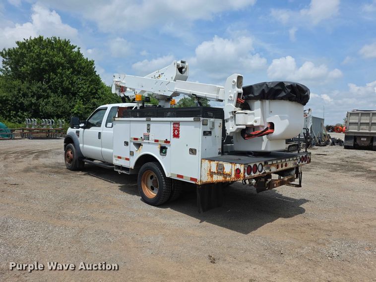 image for item FI0988 2009 Ford F550 Super Duty bucket truck