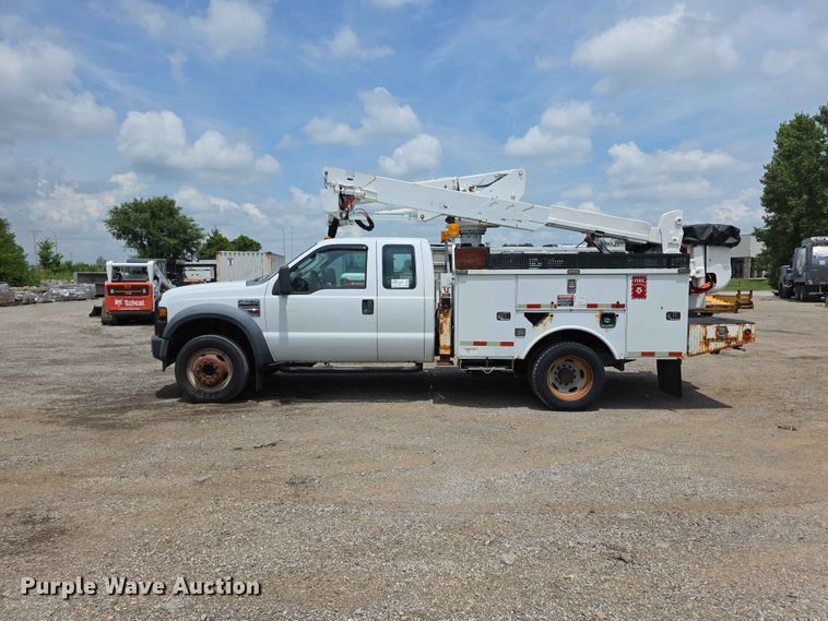 image for item FI0988 2009 Ford F550 Super Duty bucket truck