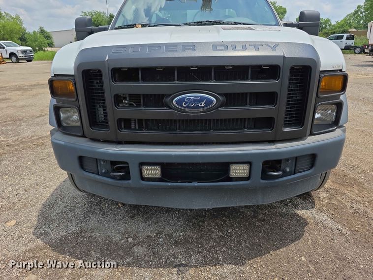 image for item FI0988 2009 Ford F550 Super Duty bucket truck