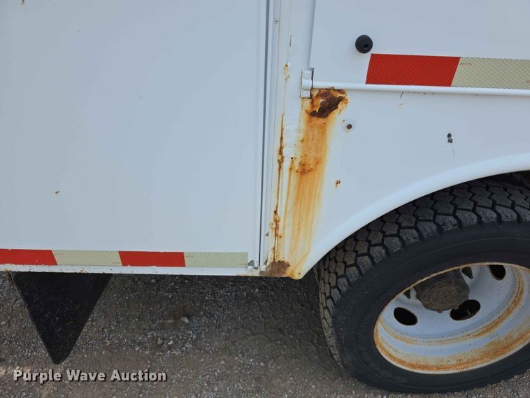 image for item FI0988 2009 Ford F550 Super Duty bucket truck