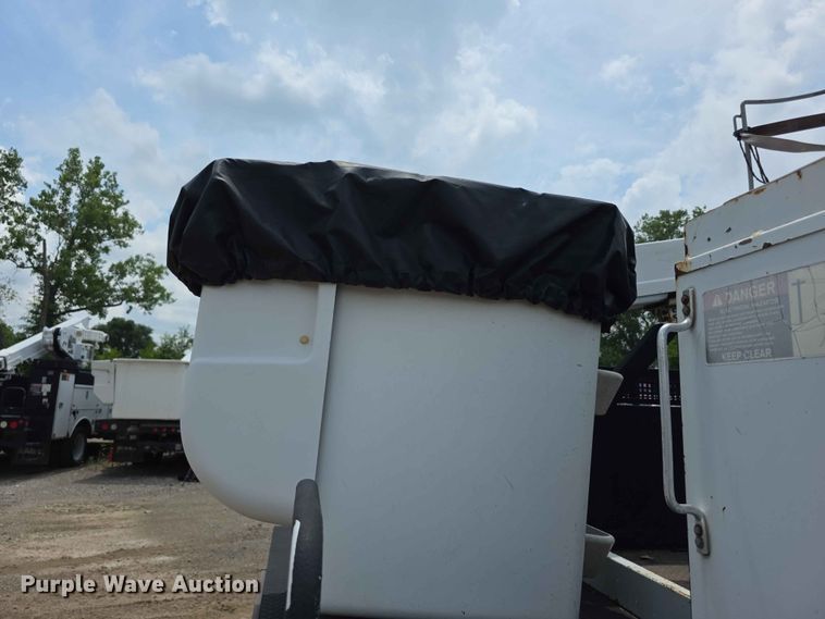 image for item FI0988 2009 Ford F550 Super Duty bucket truck