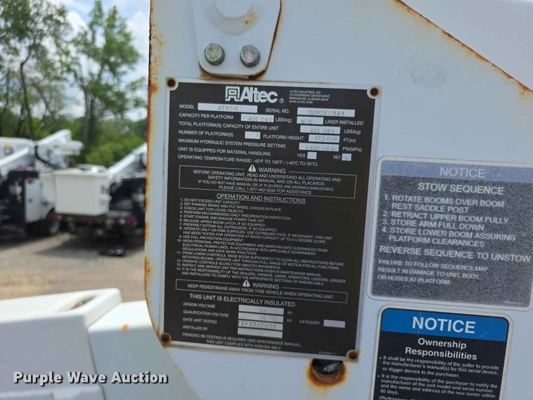 image for item FI0988 2009 Ford F550 Super Duty bucket truck