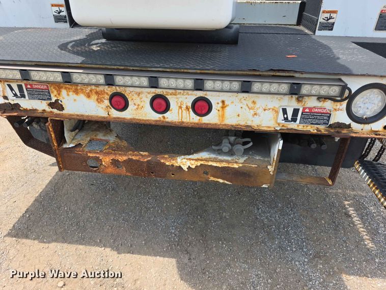 image for item FI0988 2009 Ford F550 Super Duty bucket truck