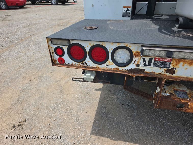 image for item FI0988 2009 Ford F550 Super Duty bucket truck