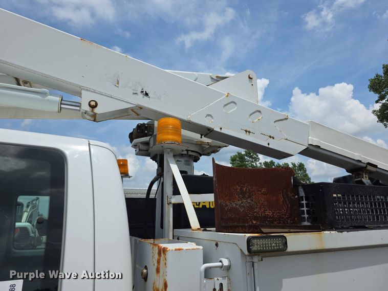 image for item FI0988 2009 Ford F550 Super Duty bucket truck
