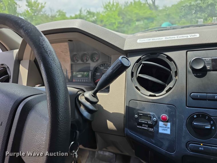 image for item FI0988 2009 Ford F550 Super Duty bucket truck