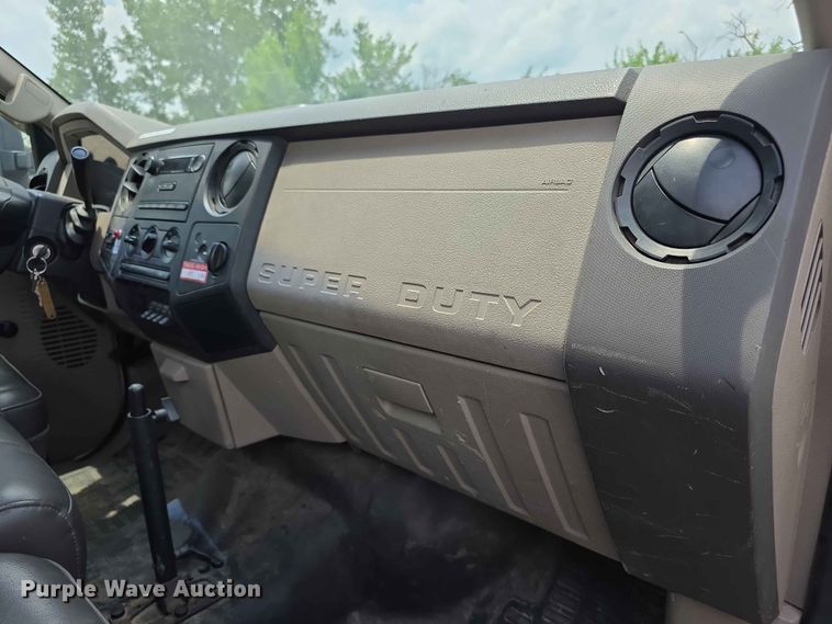 image for item FI0988 2009 Ford F550 Super Duty bucket truck