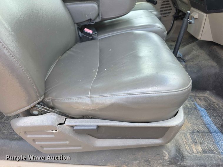 image for item FI0988 2009 Ford F550 Super Duty bucket truck