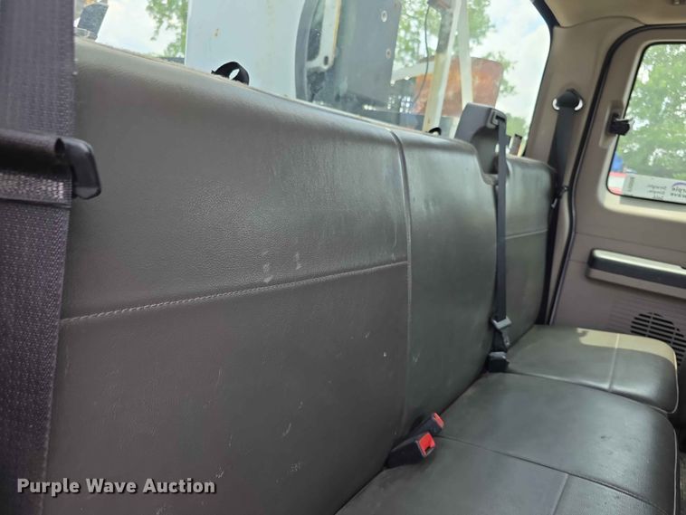 image for item FI0988 2009 Ford F550 Super Duty bucket truck