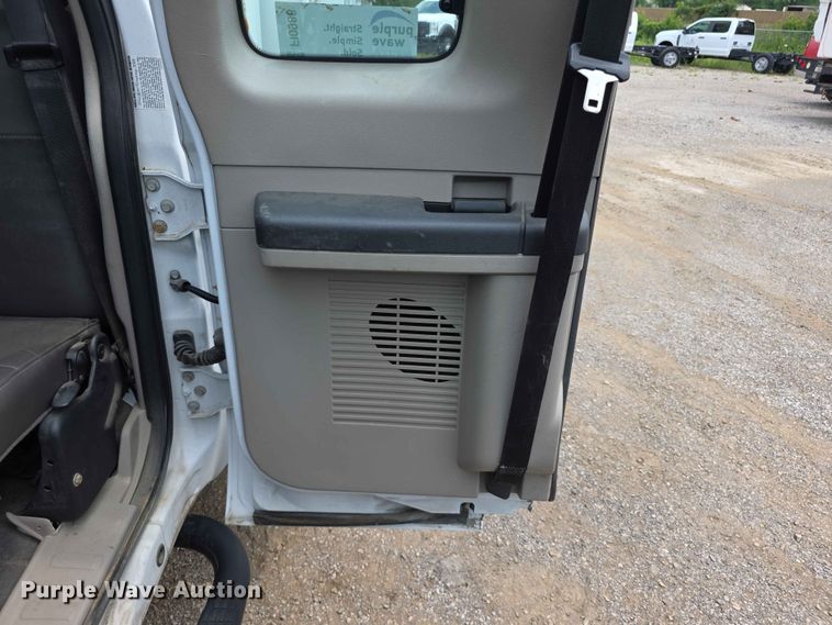 image for item FI0988 2009 Ford F550 Super Duty bucket truck