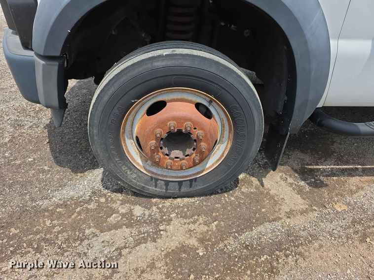 image for item FI0988 2009 Ford F550 Super Duty bucket truck
